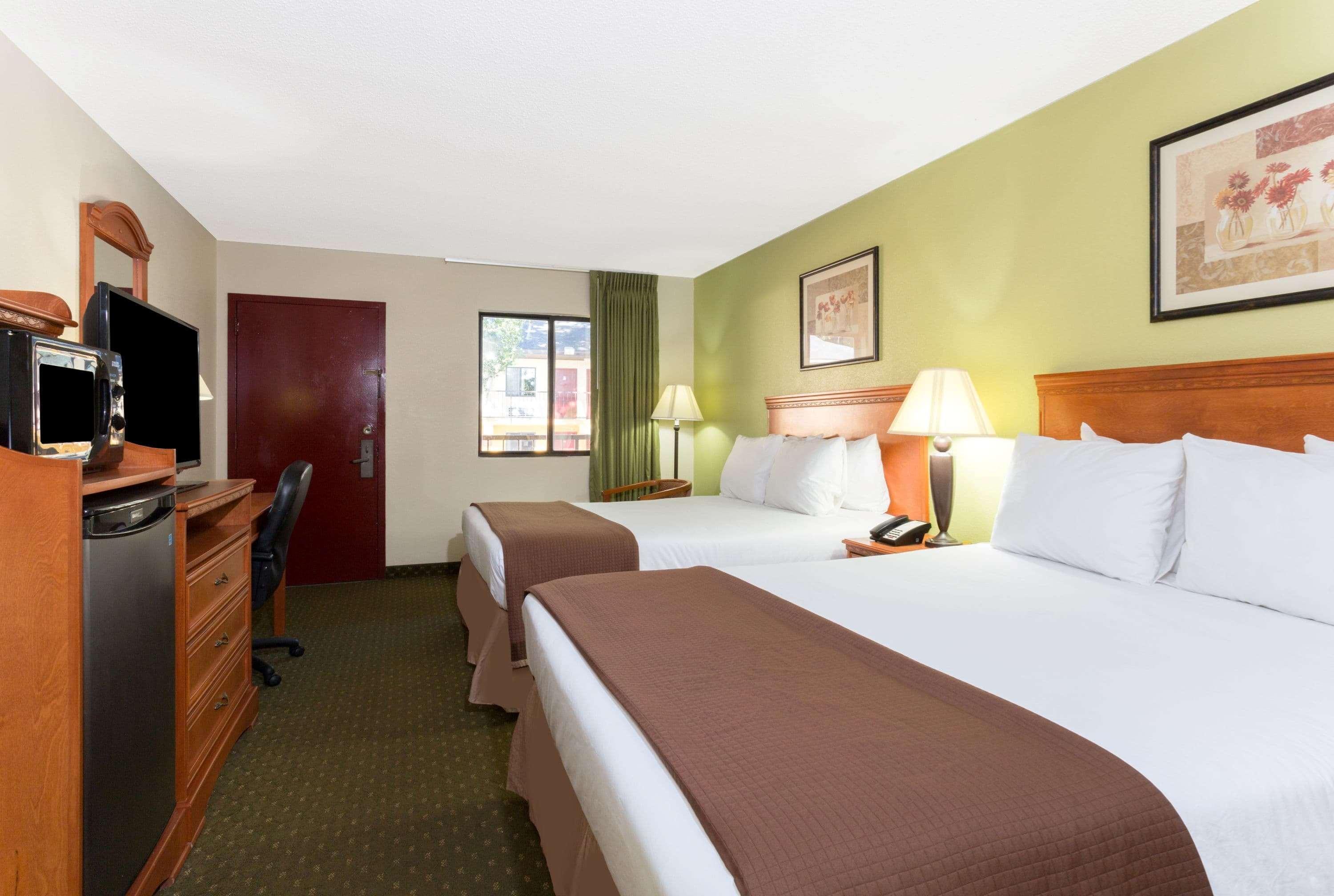 Howard Johnson By Wyndham Tallahassee Dış mekan fotoğraf