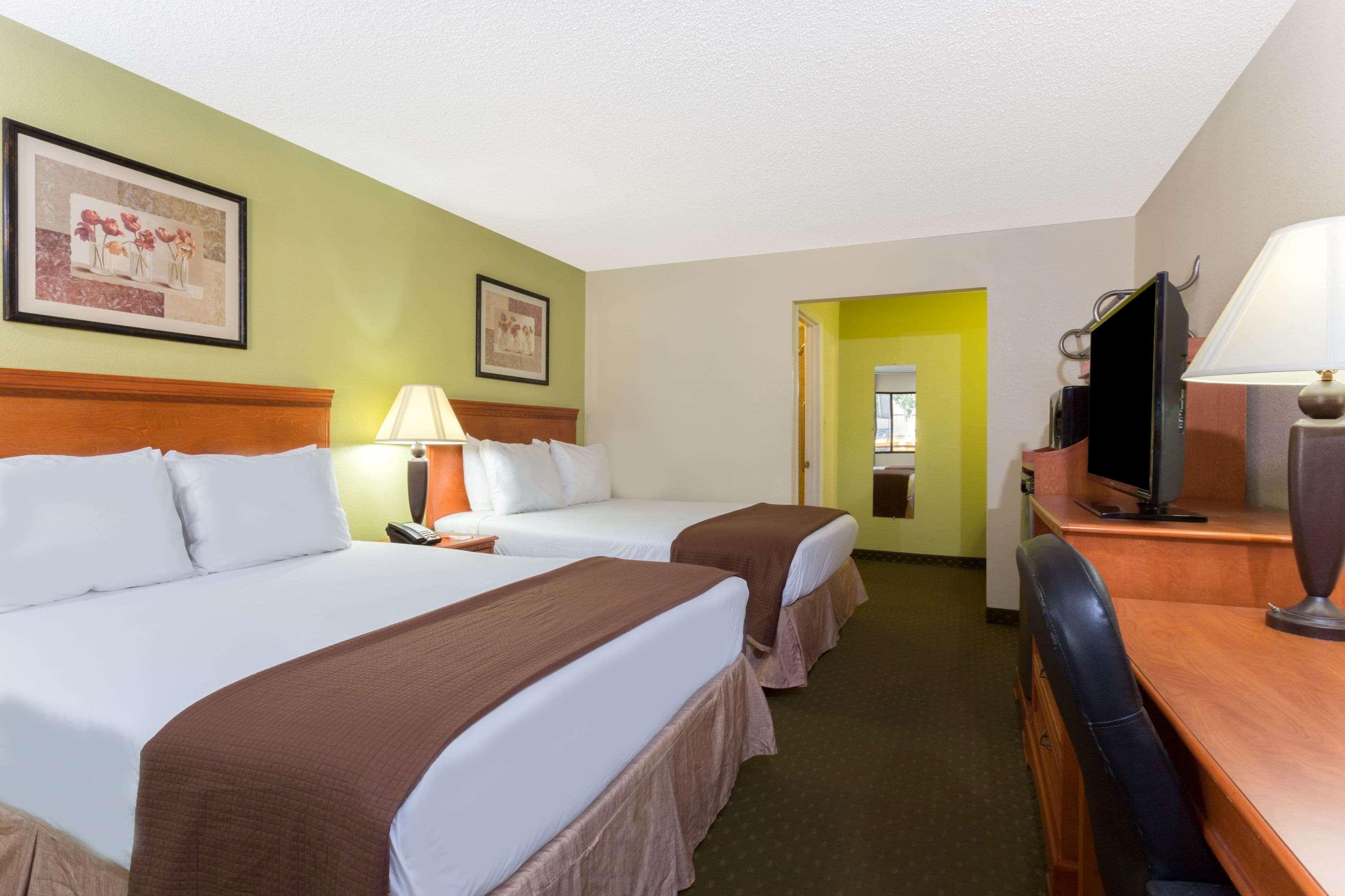 Howard Johnson By Wyndham Tallahassee Dış mekan fotoğraf