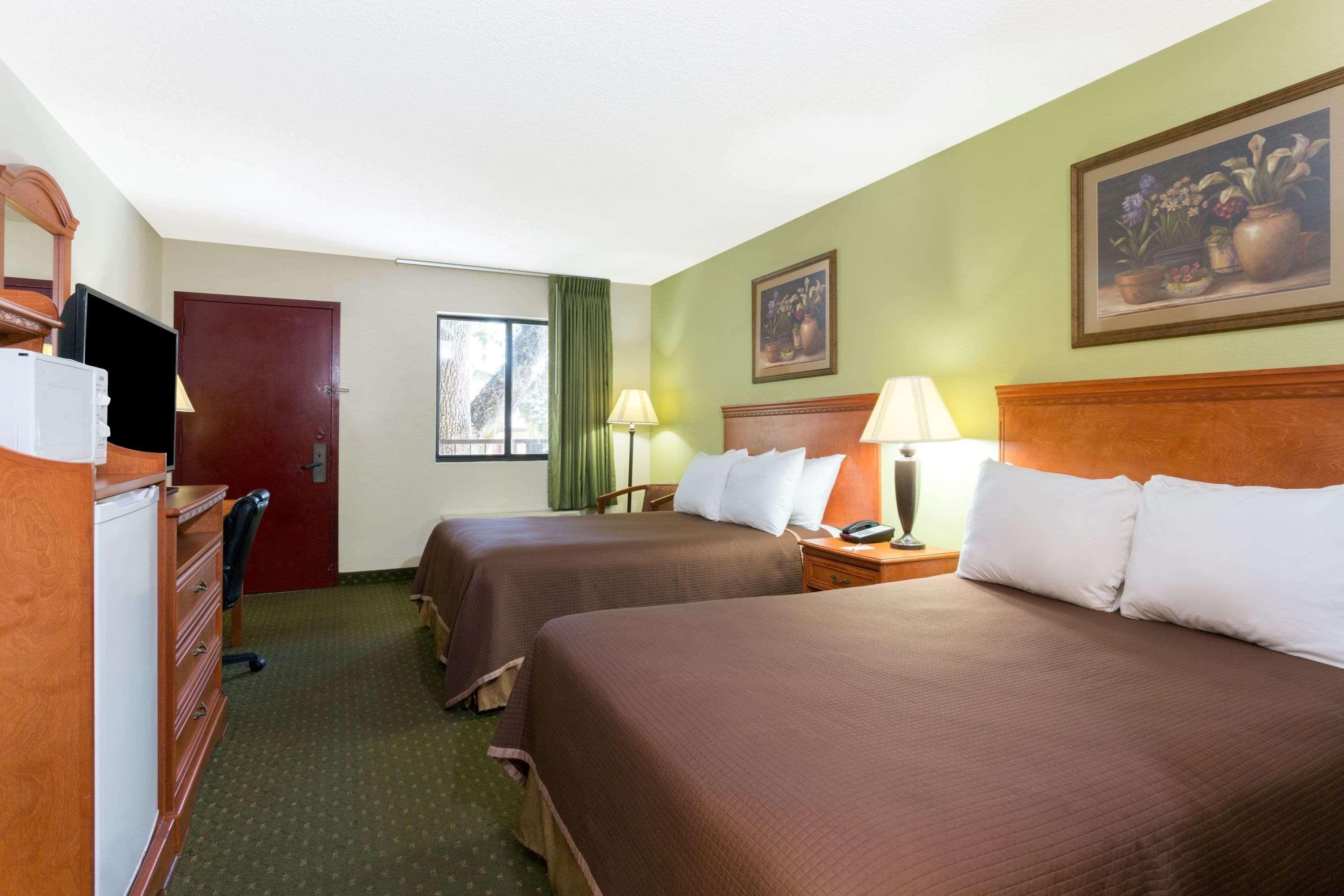 Howard Johnson By Wyndham Tallahassee Dış mekan fotoğraf