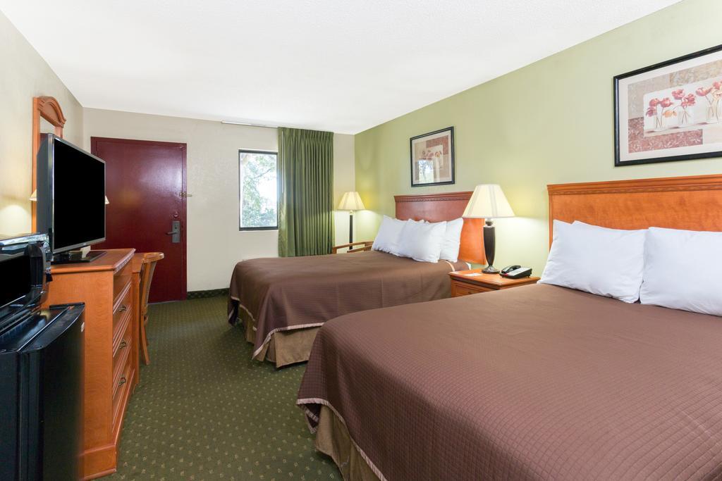 Howard Johnson By Wyndham Tallahassee Dış mekan fotoğraf