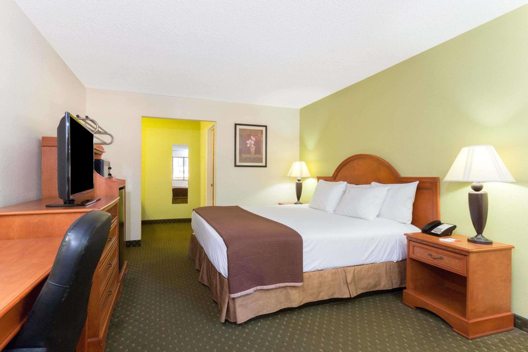 Howard Johnson By Wyndham Tallahassee Dış mekan fotoğraf